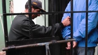 Tarma: se llena de ira y mata a su padre de un golpe en la cabeza