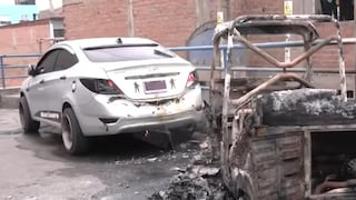 Ventanilla: Delincuentes incendiaron mototaxi en plena vía pública
