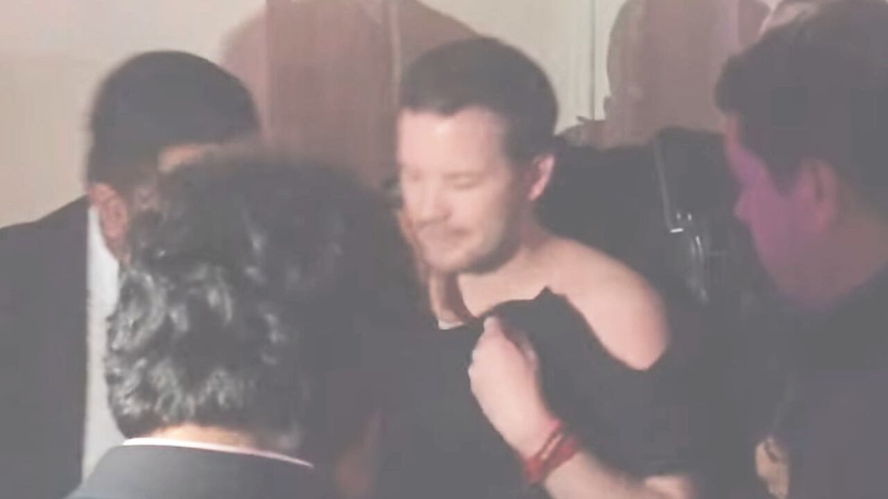 Ataque ocurrió en una actividad denominada Discofobia que se realizó en las instalaciones del MALI. Parlamentario exhorta a sus detractores a no perder la civilidad.