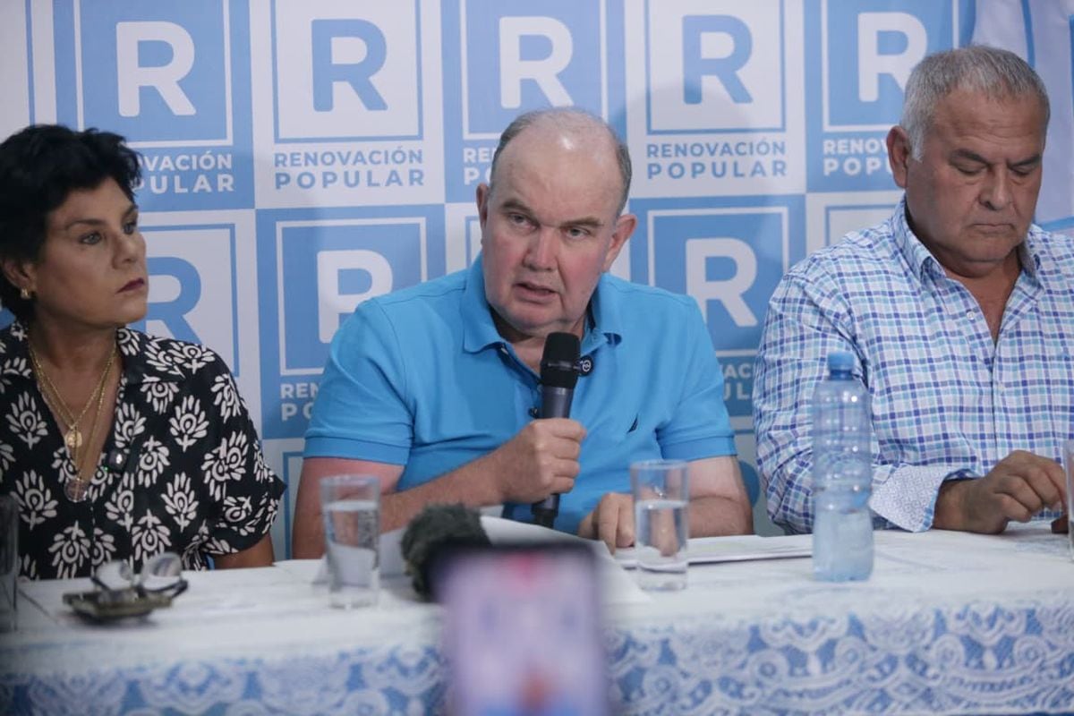 Rafael López Aliaga formaliza denuncia penal contra jefe de ONPE, Piero Corvetto, por omisión de funciones en flagrancia. Foto: Cesar Bueno @photo.gec