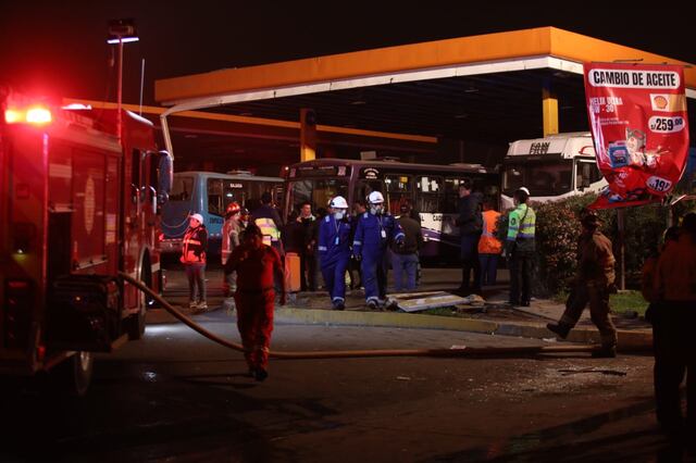 Lima, Lunes 20 de mayo del 2024. Un fallecido y al menos 20 heridos ha dejado la deflagración por fuga de gas glp en un grifo ubicado en el distrito de Villa María del Triunfo. Fotos: Anthony Niño de Guzman