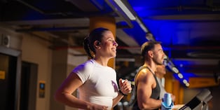 Entrenar con constancia no solo genera cambios físicos: también puede mejorar la energía, fortalecer la disciplina, crear comunidad y favorecer el bienestar.