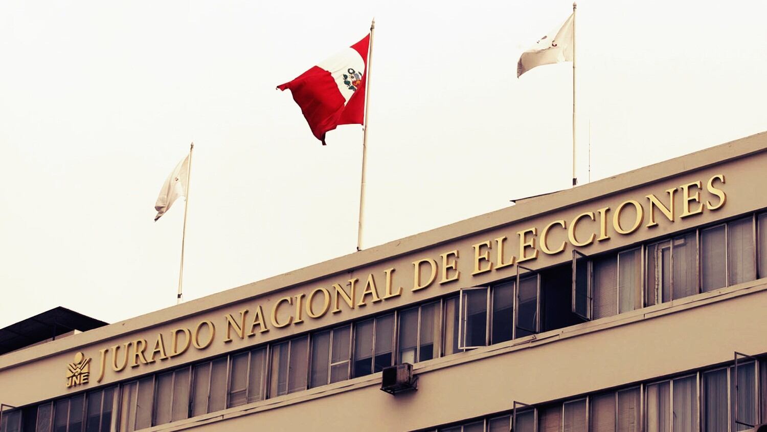 A menos de dos semanas para el vencimiento del plazo de formación de alianzas electorales, solo se ha anunciado la formación de dos coalisiones. Foto: Andina