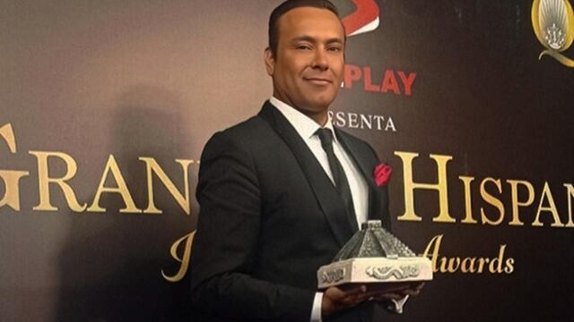 Iván Farías recibió el premio “Grandeza Hispana” en México 