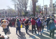 Arequipa: Retiran a transportistas de la Plaza de Armas ante la Entrada de Ccapo (VIDEO)