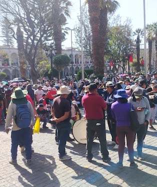 Transportistas manifestaron en la Plaza de Armas de Arequipa. Foto: GEC.