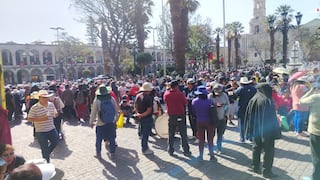 Arequipa: Retiran a transportistas de la Plaza de Armas ante la Entrada de Ccapo (VIDEO)