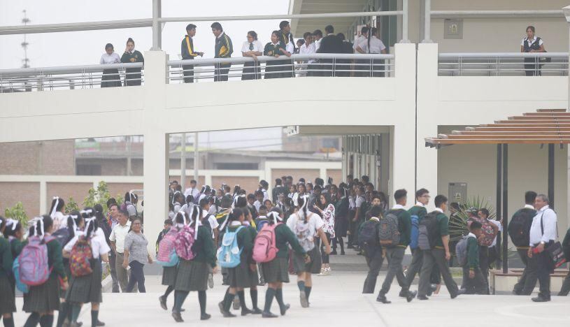 La ministra de Educación, Magnet Márquez, anunció nuevas medidas de seguridad. Foto: GEC/referencial