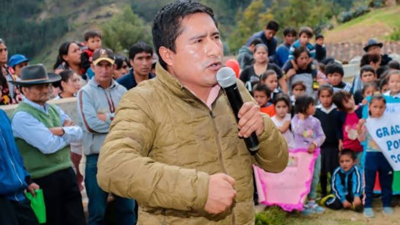 Aldo Carlos Mariños, burgomaestre de Pataz, califica como un saludo a la bandera prórroga del Estado de Emergencia en su provincia.