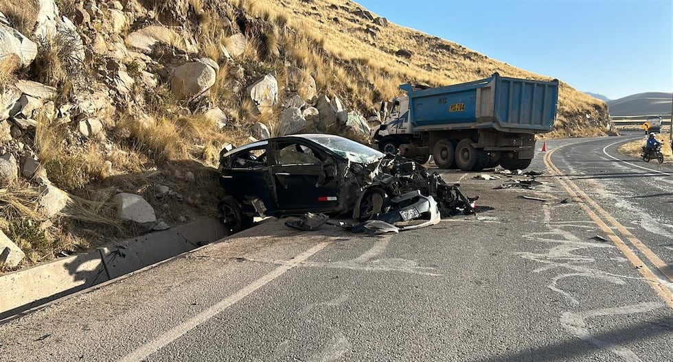 Puno: Un muerto y un herido tras el violento choque de auto y volquete ...