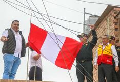 Trujillo: Policía realiza embanderamiento en los cerros Cruz Blanca y Cruz Verde
