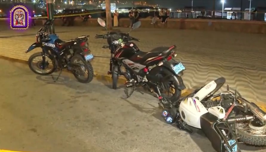 Los atacantes llegaron en una motocicleta y dispararon contra el grupo. FOTO: CAPTURA AMÉRICA NOTICIAS