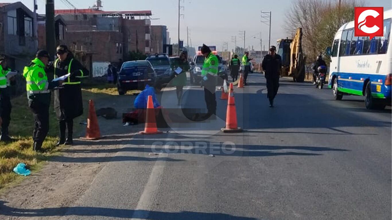 Levantamieno del cadáver con presencia de la fiscal y Policía Nacional.