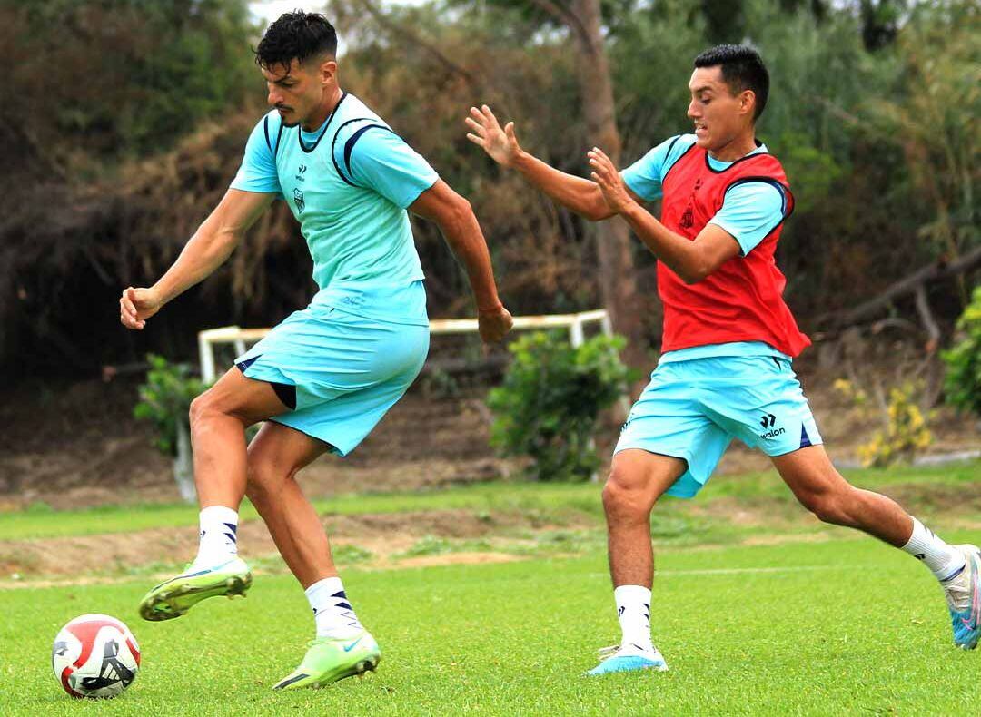 Técnico Comizzo con buen ánimo para enfrentar a Universitario de Deportes.