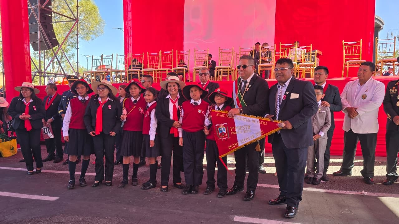 Primer puesto, primaria, en Cayma en desfiles ecolar por Fiestas Patrias en Arequipa. (Foto: Yunsu Pariapaza/@photo.gec)