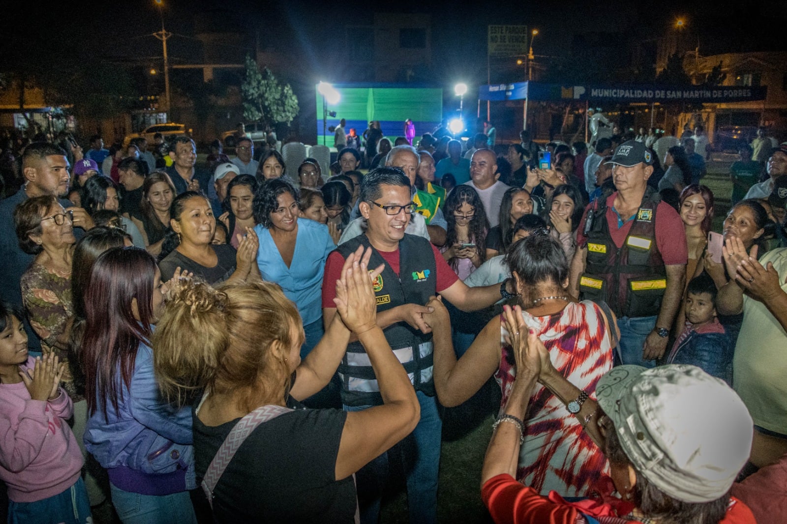 El alcalde de San Martín de Porres, Hernán Sifuentes llegó hasta el programa de vivienda Villa Horizonte
