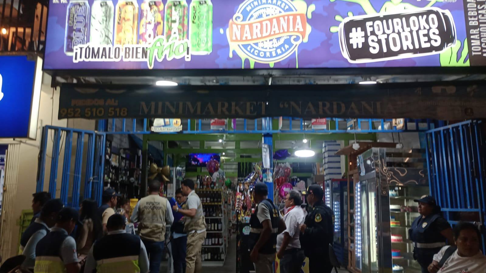 Autoridades intervinieron en locales infractores.