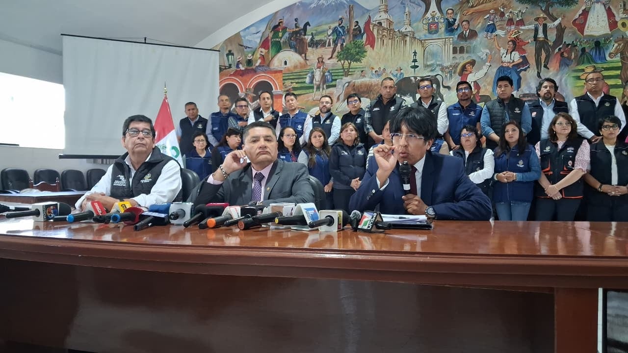 Alcalde de Arequipa, Víctor Hugo Rivera anuncia que dará “un paso al costado” si JNE notifica su vacancia. (Foto: Flor Barrios/@photo.gec)