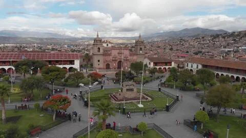 Población no está de acuerdo con paro del 19 y solicitan que se les deje trabajar.