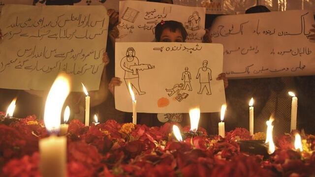Pakistán: Renombran colegios en honor de alumnos asesinados en Peshawar