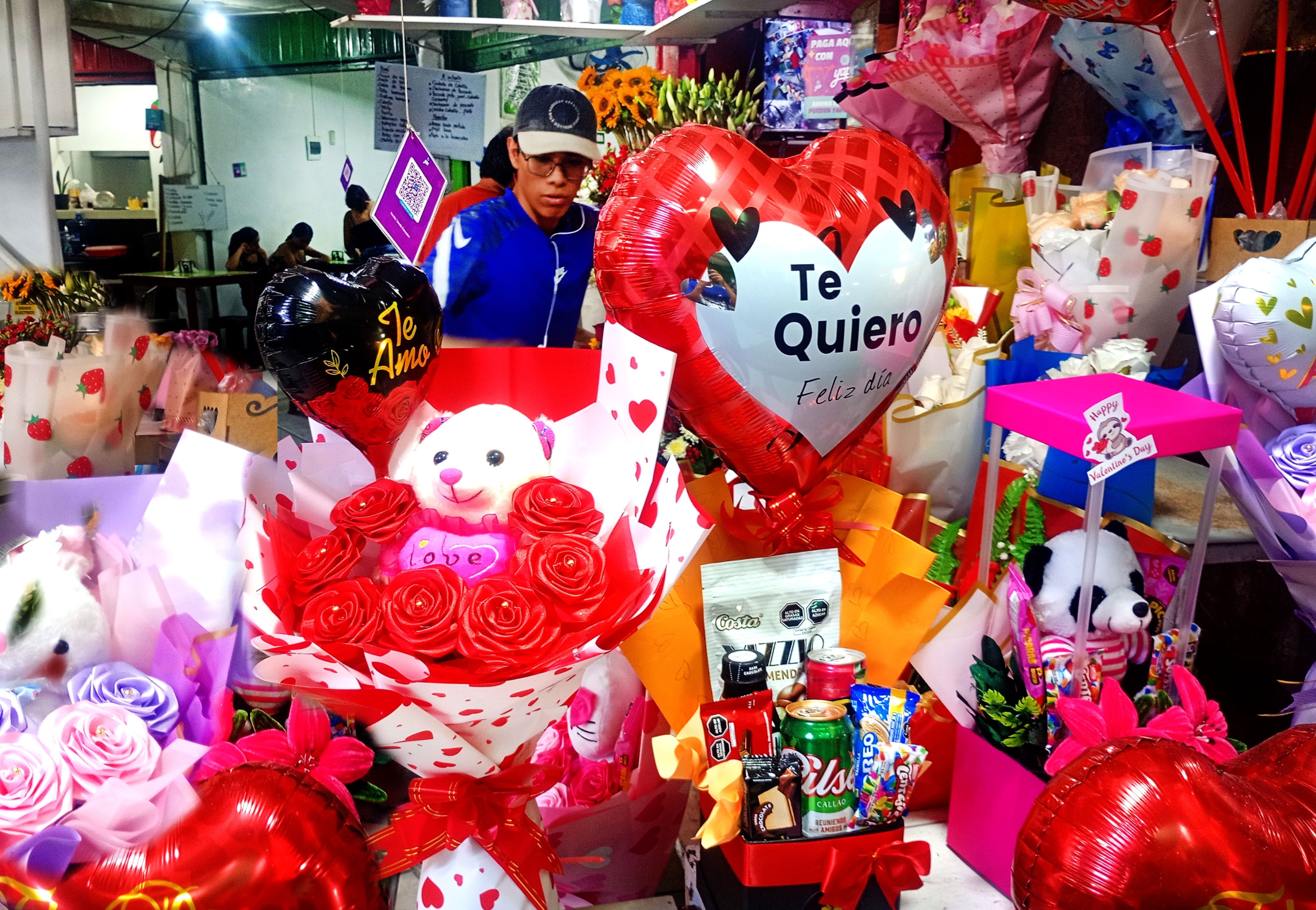 Venta peluches, flores, chocolates y detalles personalizados, por Día de San Valentín.