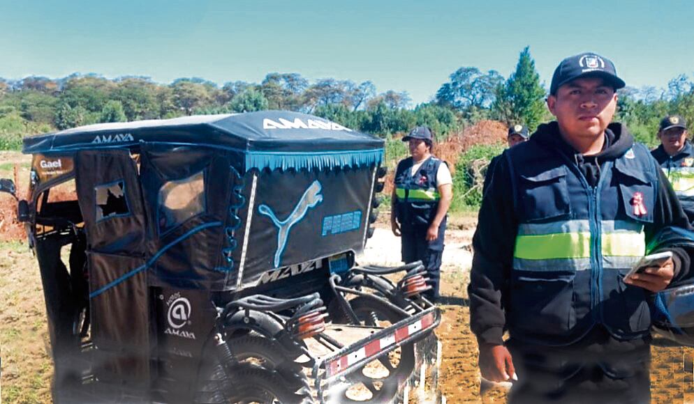 El menor iba en una motocicleta que fue chocada violentamente por una mototaxi, cuyo chofer fugó. Luego, Serenazgo encontró el vehículo