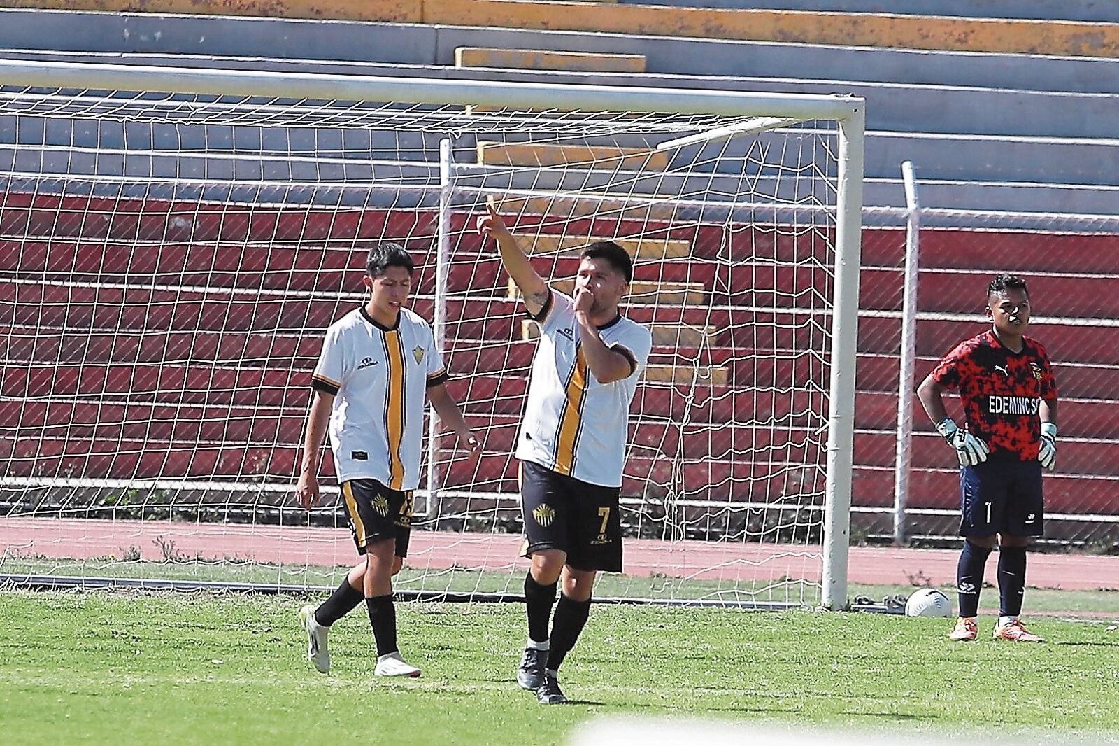 FBC Aurora de la Liga del Cercado estaba obligado a ganar. Foto: GEC.