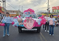 Colorido pasacalle por la vida y la familia en calles de la ciudad de Arequipa