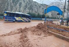 Quebradas se activan e inundan la Carretera Central