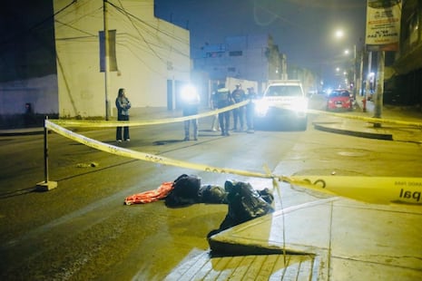 Villa María del Triunfo: Una persona murió y tres resultaron heridas luego de que auto se estrellara contra tráiler