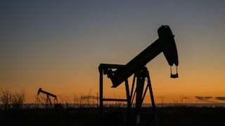El petróleo Brent supera los 100 dólares por primera vez desde 2022