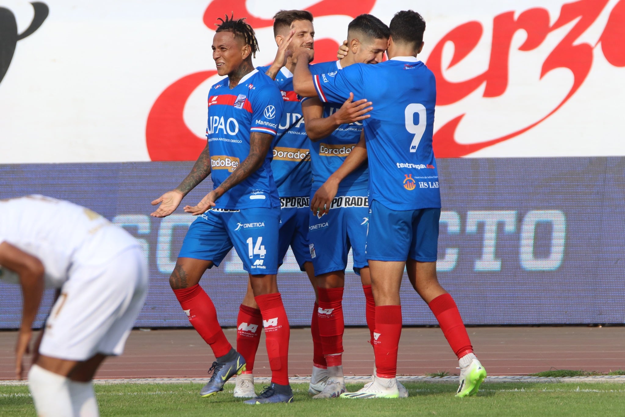 El cuadro tricolor ganó por 3 a 2 a Deportivo Binacional, con tantos de Alexis Cossío, Gustavo Viera y Federico González. (Foto: CAM)