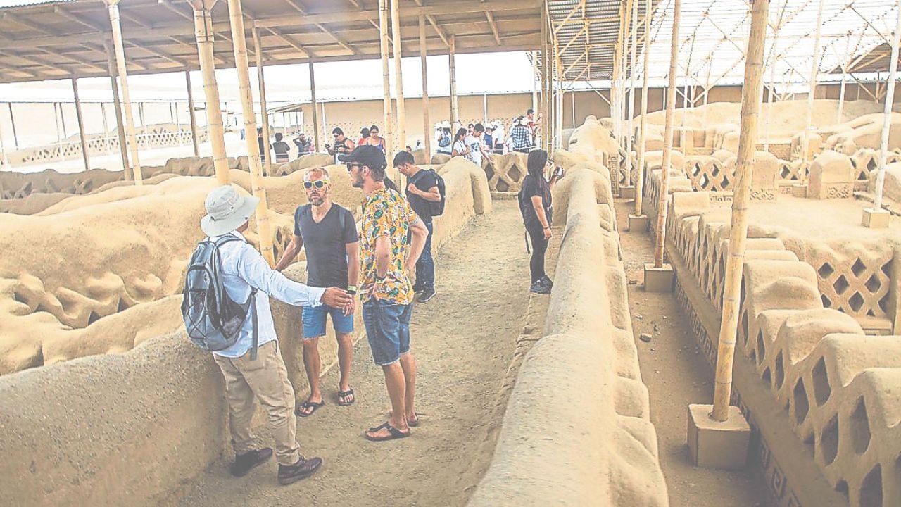 De acuerdo a un informe elaborado por REDES, las visitas se han incrementado en complejos arqueológicos como Las Huacas del Sol y la Luna, Chan Chan, Palacio Nik-An y El Brujo, pero aún no recupera el nivel que tenía antes de la pandemia del Covid-19. La delincuencia reduce el potencial crecimiento en este sector.