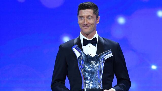 Robert Lewandowski conversa con ‘France Football’: “Lionel Messi y Cristiano Ronaldo ya pueden comer a mi mesa”