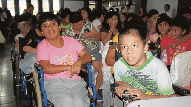 Tumbes: Las personas con discapacidad pasan su día sin mayores honores