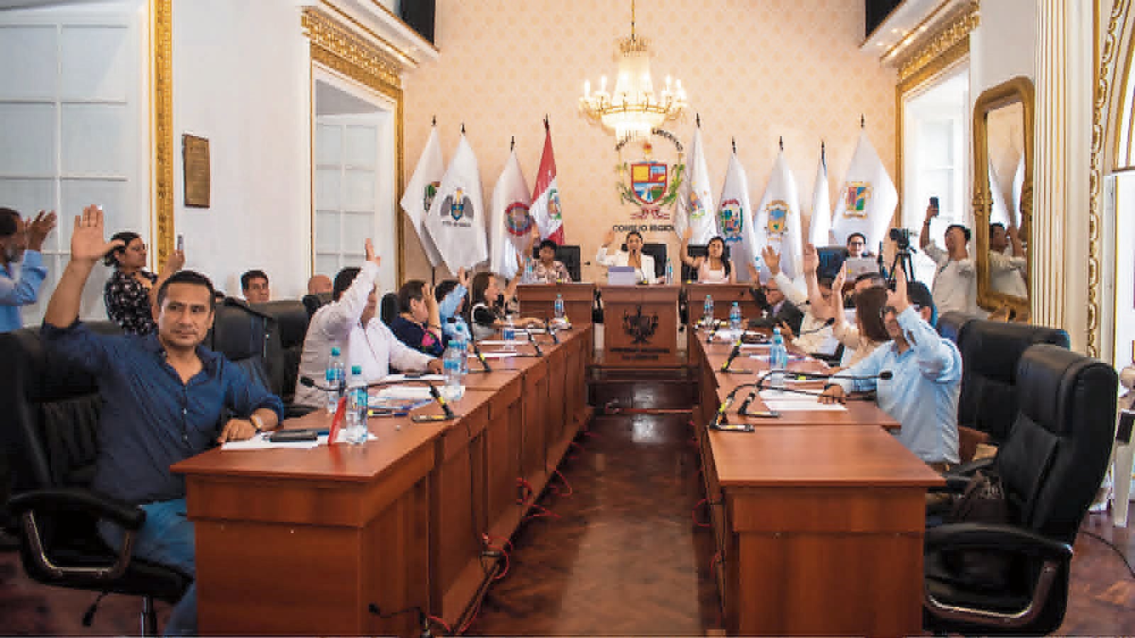 Contraloría advirtió que el GORE La Libertad no incorporó el presupuesto total para tal función y en esa línea el consejero Robert De La Cruz dijo que les falta dinero para realizar su trabajo. Sin embargo, la consejera delegada, Leyla Espir, aseguró que no se han visto afectados por esta situación.