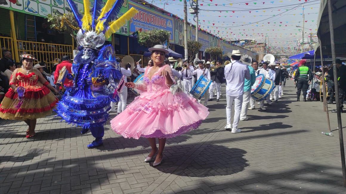 Pasacalle por el aniversario de la Feria del Altiplano. Foto: GEC
