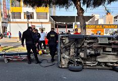 Trujillo: Chofer de una miniván resulta herido tras chocar contra un auto en Trujillo