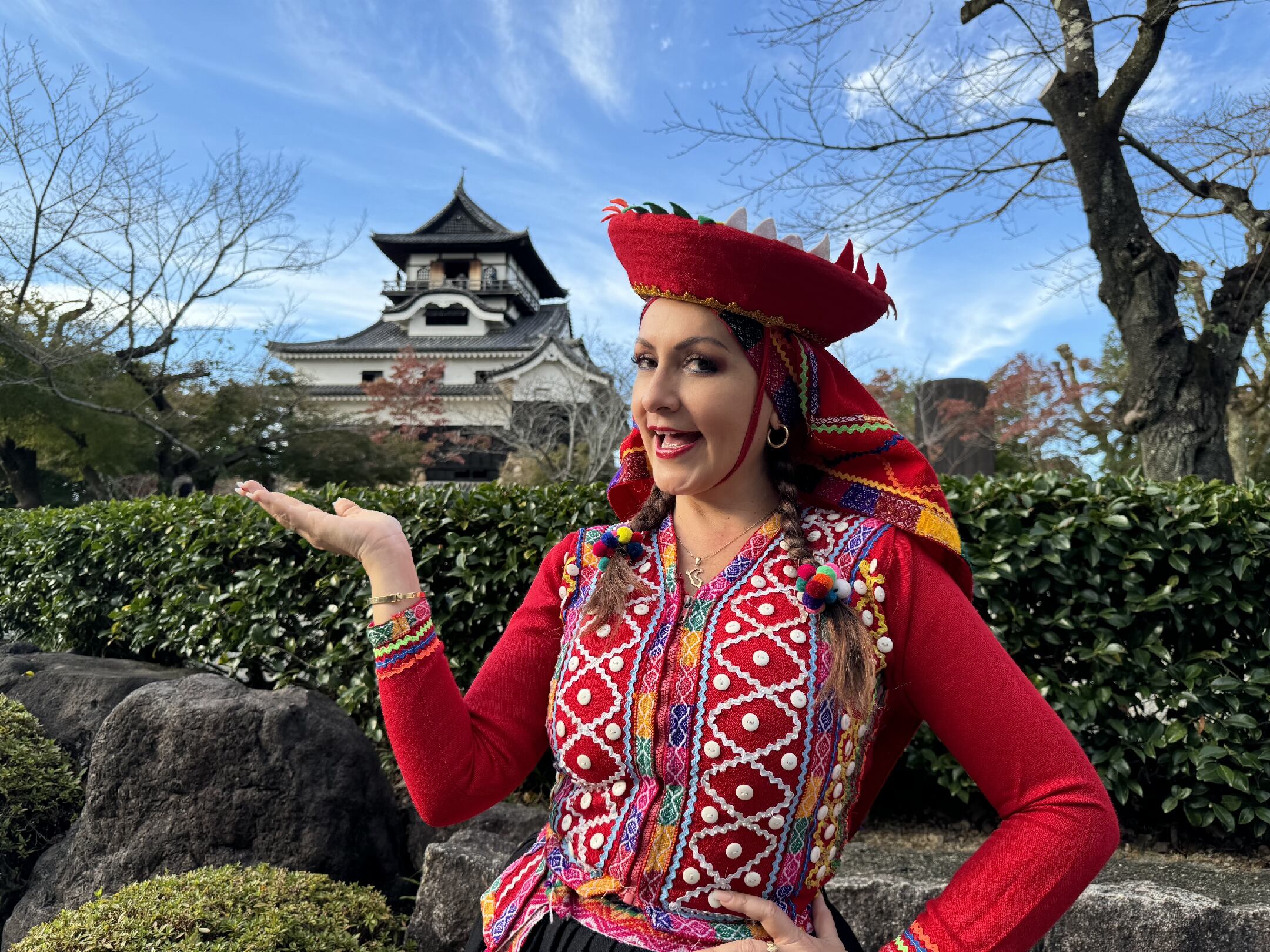 "Me parece perfecta la fusión porque los tiempos van avanzando, las modas también cambian, entonces hay que llegar al corazón de gente joven, de gente nueva que busca otras propuestas", dice María Jesús Rodríguez.