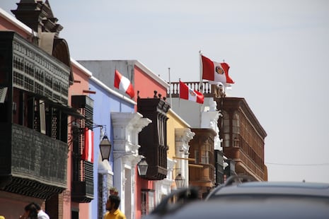 Municipalidad de Lima dispone embanderamiento obligatorio en el Cercado por Fiestas Patrias