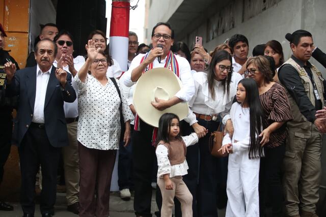 Roberto Sánchez: así fue el desayuno electoral junto a su familia en Huaral (Fotos: Jesús Saucedo/GEC)