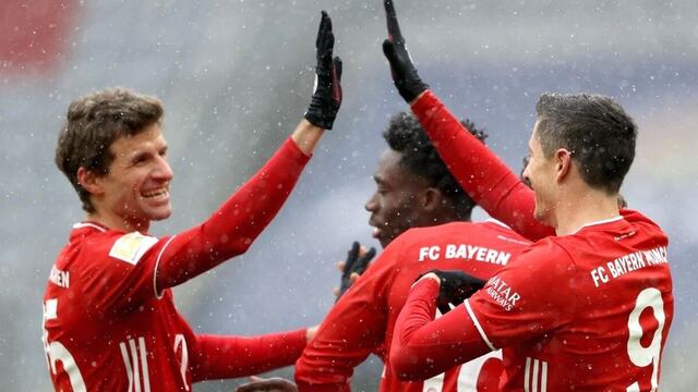 Bayern Munich levantó el trofeo de campeón en la Bundesliga por noveno año consecutivo