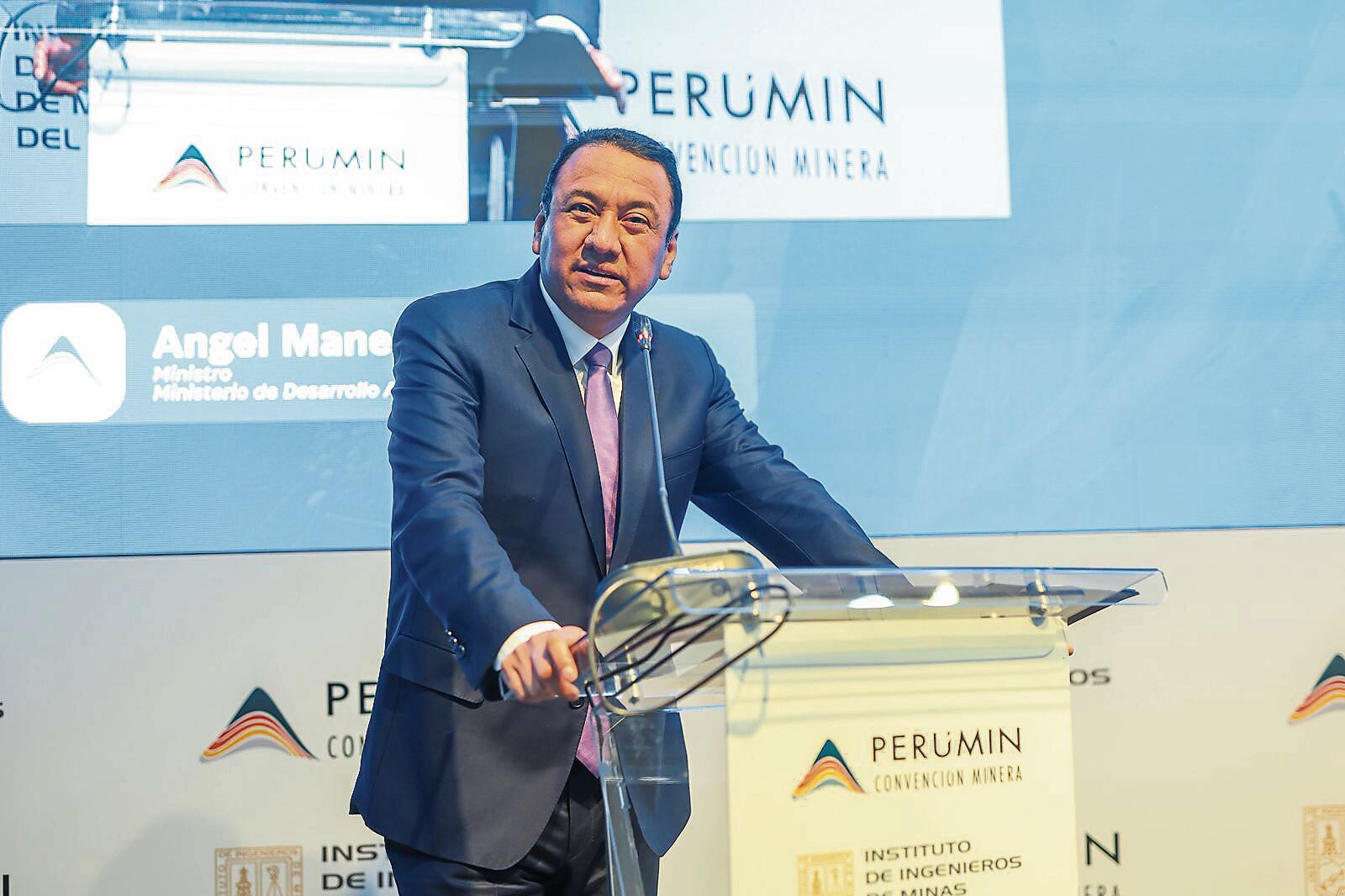 Ministro de Desarrollo Agrario y Riego, Ángel Manero, desata polémica en Foro del Agua. Foto: GEC.