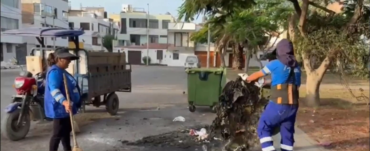 Recipientes estaban instalados en el Parque Libertad de la urbanización Los Pinos.