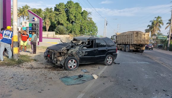 Automóvil que manejaba colisionó contra un volquete en la carretera Panamericana Norte, en el centro poblado de Mallaritos, frente al grifo AVA