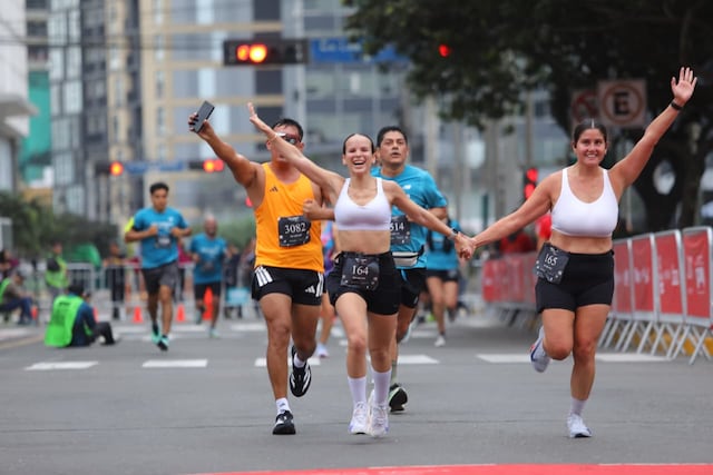 Maratón New Balance 15K Powerade by El Comercio reúne a miles de corredores en Lima (Fotos: Antonio Melgarejo/GEC)