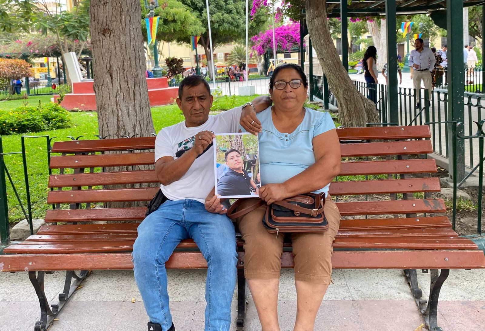 La última persona con la que estuvo el universitario habría sido el policía, quien era su pareja.