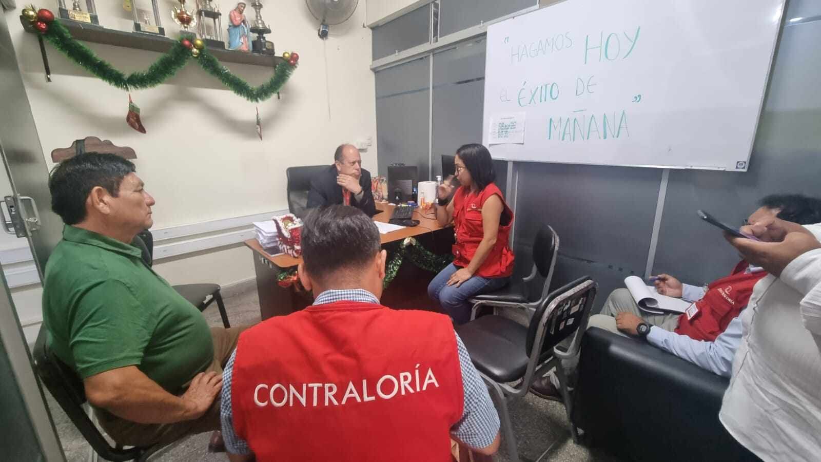 A horas de que el Jurado defina la suspensión de Arturo Fernández, trabajadores ediles sacaron expedientes de la Gerencia de Administración y Finanzas y se la llevaron a otra oficina.