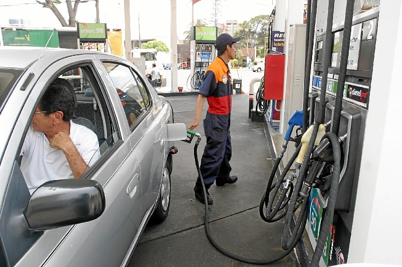Alza en precios de los combustibles impacta en el costo de transporte de pasajeros y de carga.