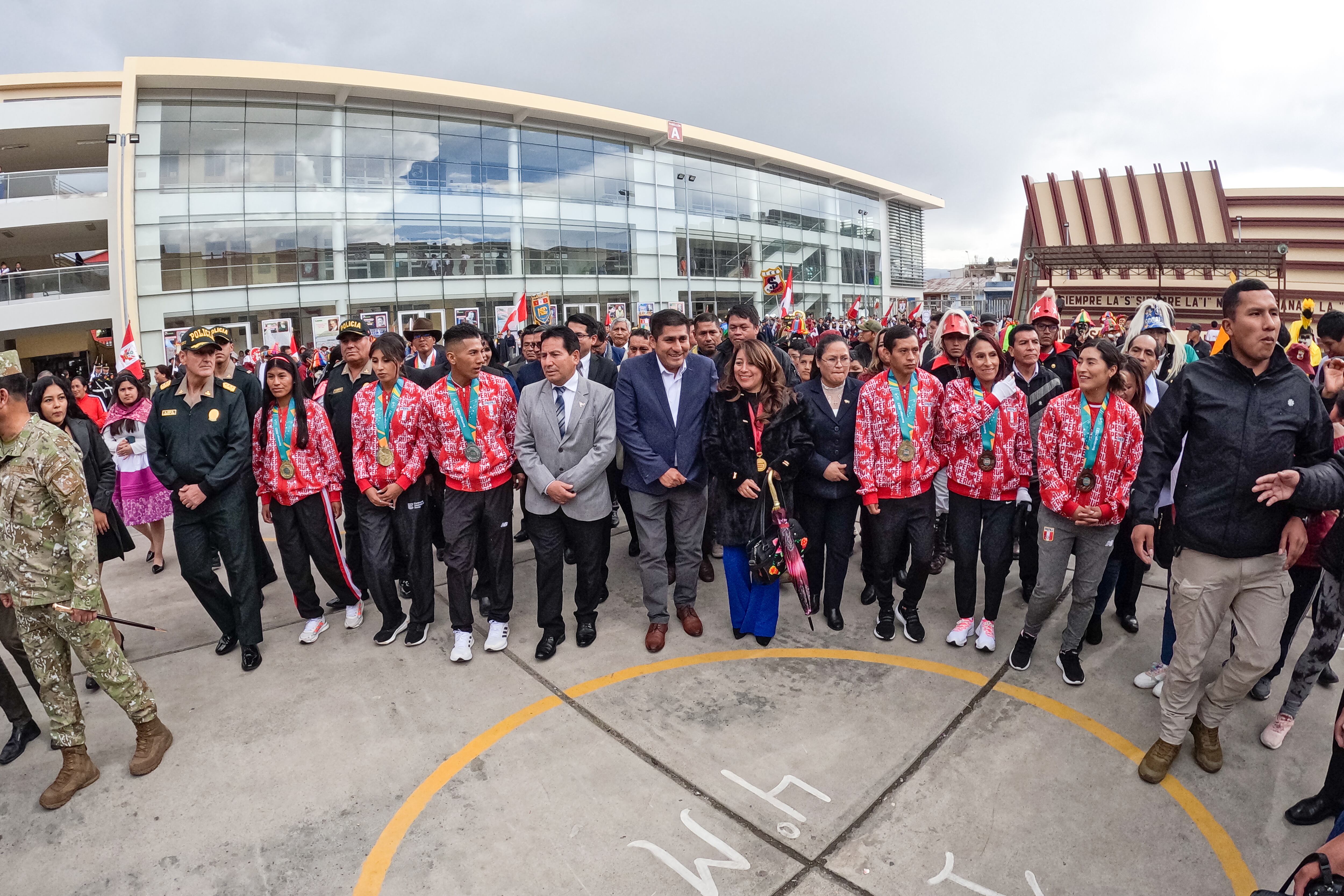 Deportistas fueron reconocidos por las autoridades de la región.